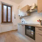 Cantikhouse - Free Wifi & Smartv